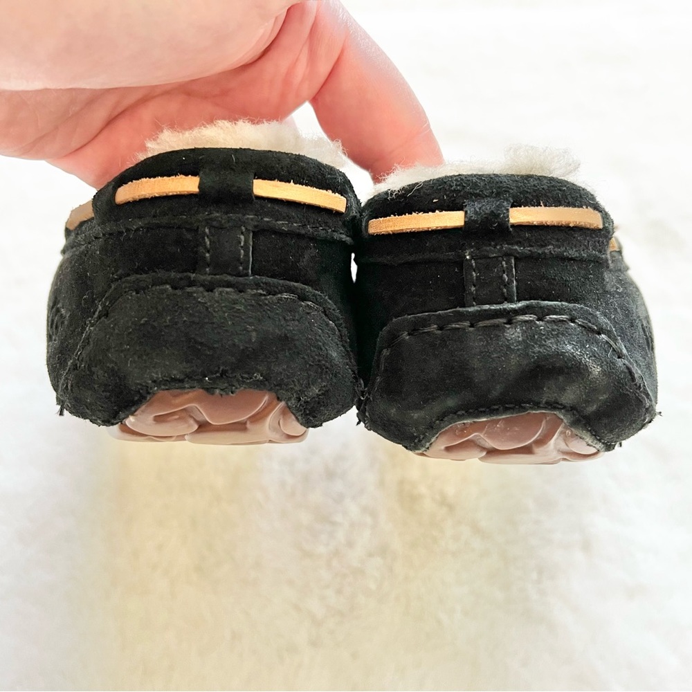 UGG DAKOTA Slippers Size 8 Womens Cozy Comfy Warm Stylish - Picture 4 of 8